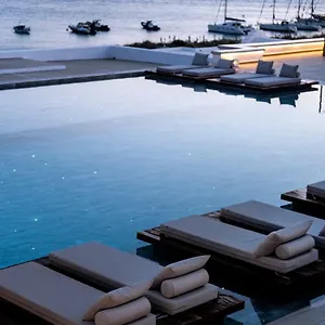 https://manoulas-beach.hotels-in-mykonosisland.net